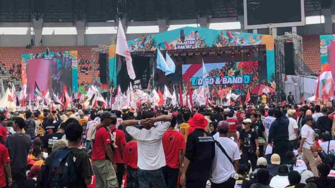 Kampanye Akbar Pendukung Ganjar Mahfud Padati Stadion Pakansari Bogor