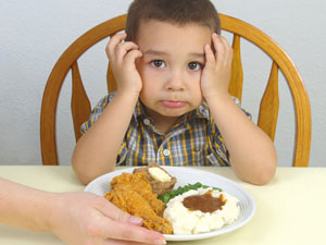 Stop Paksa Anak untuk Habiskan Makanan, Ini Akibatnya..