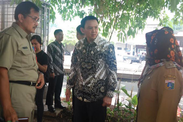 Ahok Tegaskan Ingin Monas Bebas dari PKL - bogordaily.net