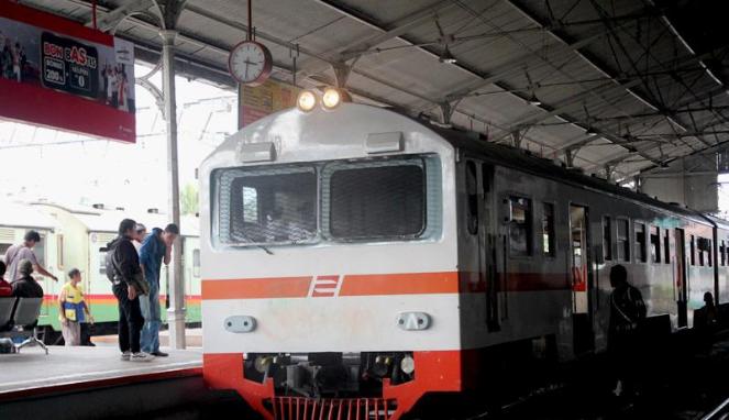 Kereta Api Bogor-Bandung Hemat Dua Jam