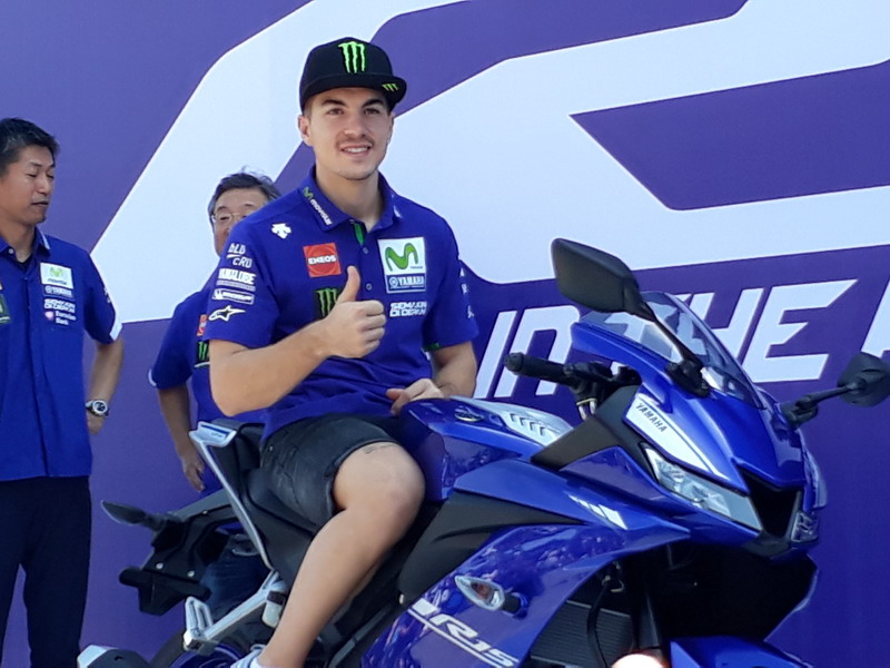 Datang ke Sentul, Vinales Balapan dengan Para Rider Muda Indonesia