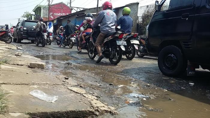 Kometari Jalan Rusak, Ketua DPRD Kabupaten Bogor : Anggaran ada, Tunggu Apa Lagi?