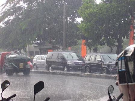 BMKG : Jabodetabek Presdiksi di Guyur Hujan pada Siang dan Malam