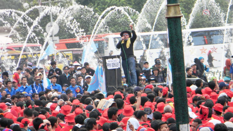 Transit di Bogor, Buruh Bandung Ikut Konvoi Ke Jakarta Besok