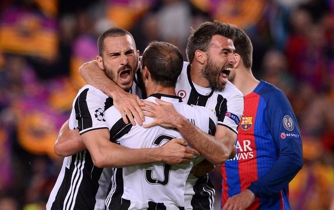Barca Gigit Jari, Juventus Mulus ke Semifinal