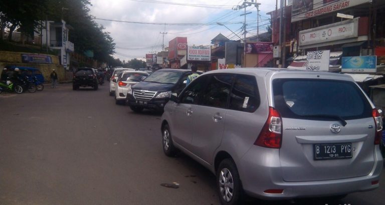 Polisi Ancam Bubarkan Aksi Massa Tolak One Way di Puncak