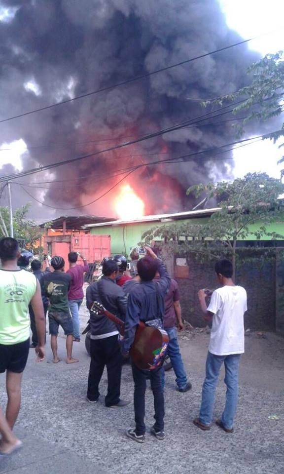 Ada Kebakaran di Jalan Raya Solis, Lalin Macet
