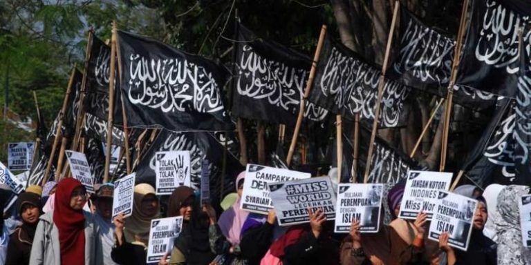 Kesbangpol Pelototi Giat 300 Anggota HTI di Bogor
