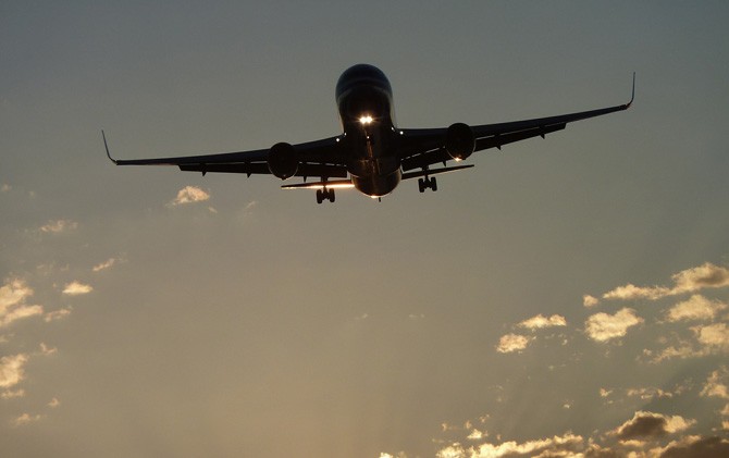 Nekat, Pria Sembunyi di Roda Pesawat 11 Jam Perjalanan dari Afrika ke Belanda
