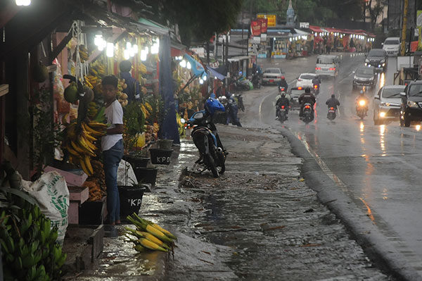 Pakar Transportasi Sebut PKL Puncak Picu Kecelakaan