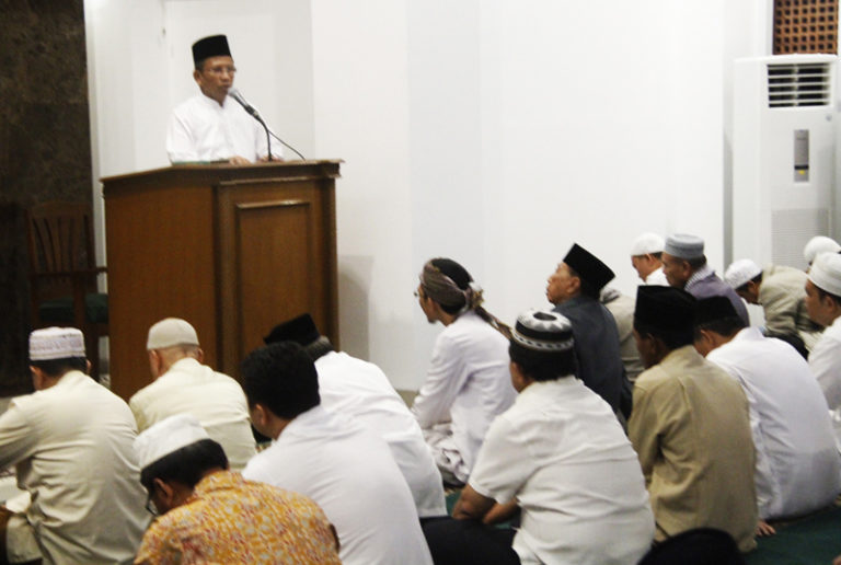 Usmar Hidupkan Gerakan Subuh Berjamaah dari Kampung ke Kampung