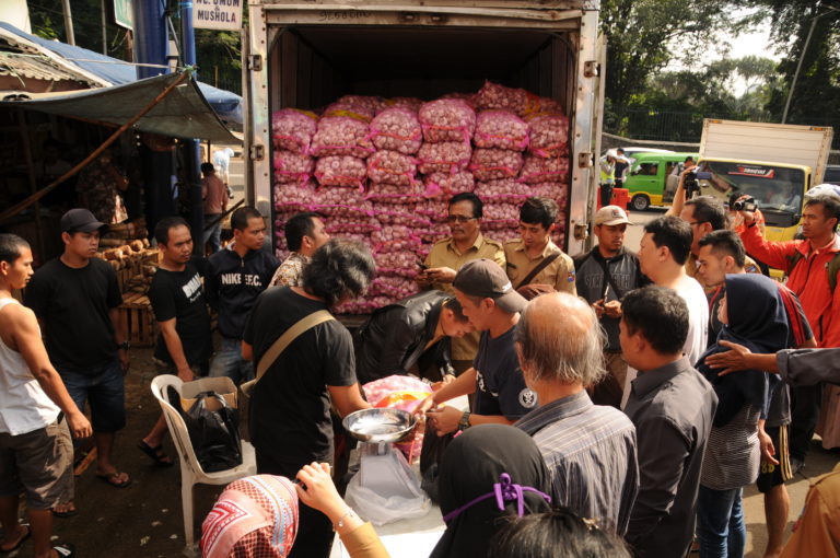 Ada Pasar Murah di Bogor, Bawang Putih Cuma Rp25 Ribu/kilo