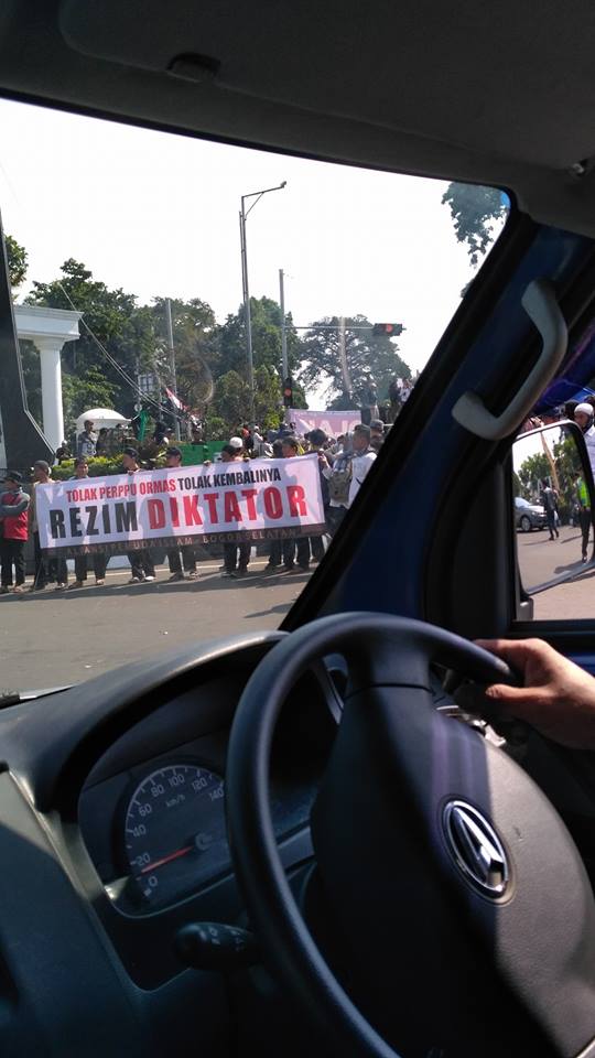 Tolak Perppu Ormas, 28 Kelompok Massa Demo di Tugu Kujang