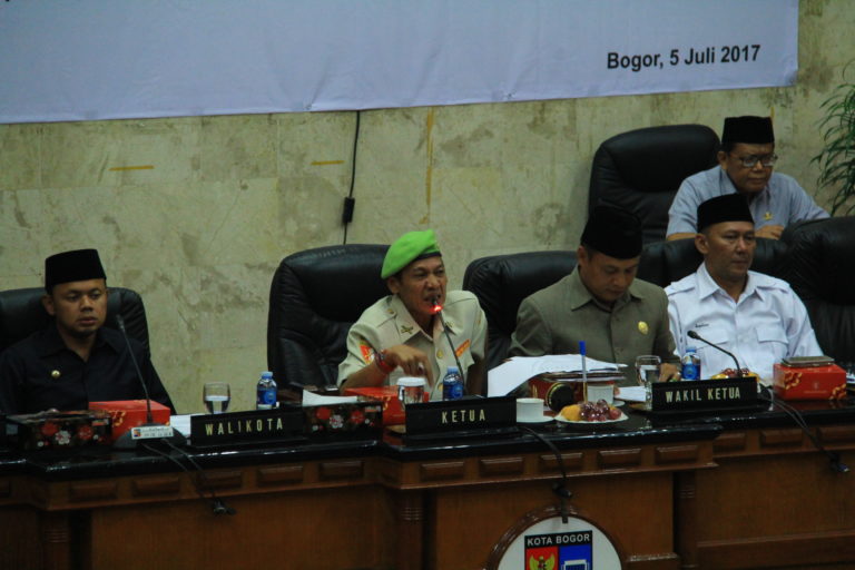 Heboh! Ketua DPRD Kota Bogor Ribut dengan Anggotanya