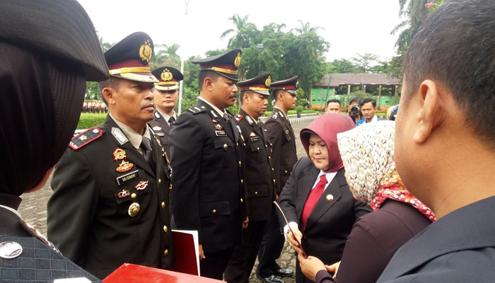 Empat Anggota Polres Bogor Dihadiahi Presiden