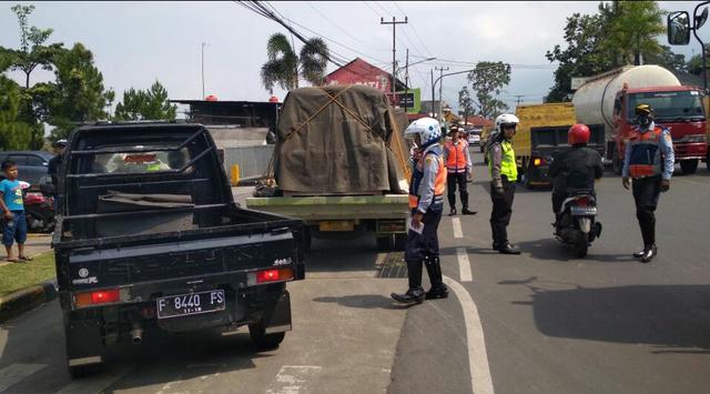 Pasca Tabrakan Maut Cimande, Polisi Razia Jalur Bogor-Sukabumi