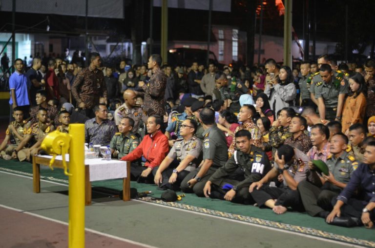 Begini Gaya Jokowi yang Asyik Nobar G30S/PKI di Bogor