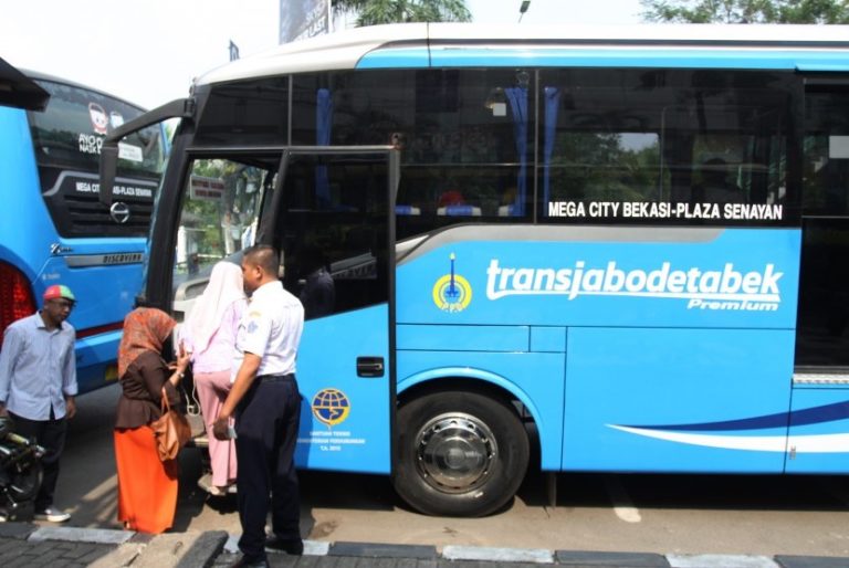 Oktober, Bus Premium Mal ke Mal Ujicoba di Kota Bogor