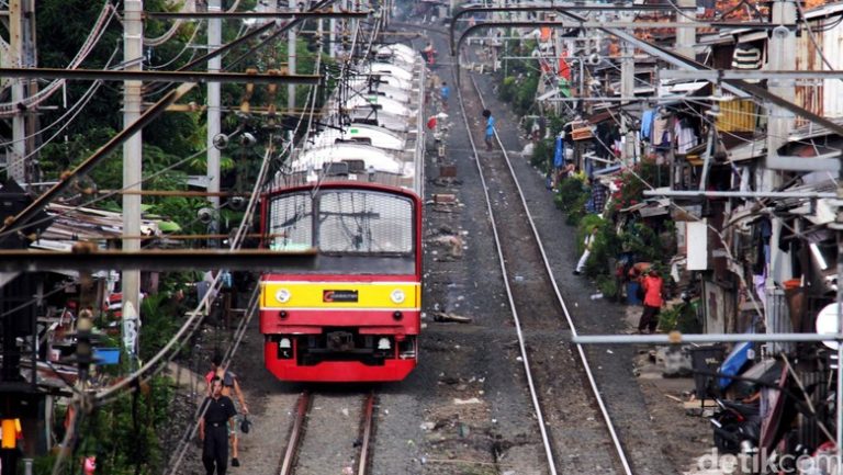 Kereta Bogor-Angke Anjlok, Begini Pengaturan KCI…