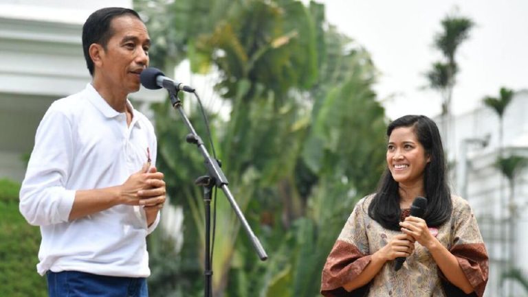 Petani Wanita Ini Bikin Jokowi Senyum Lebar di Istana Bogor