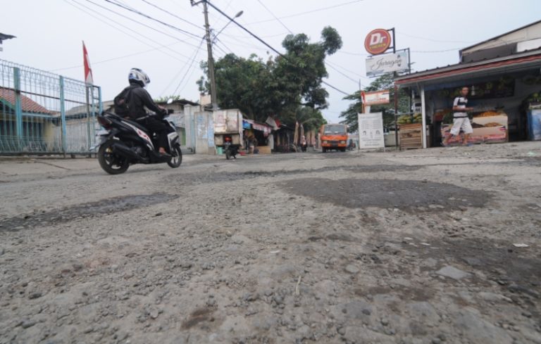 Proyek Jalan Rusak Rp88,9 Miliar di Bogor Batal Dikerjakan