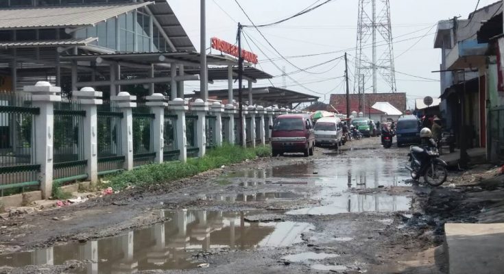Fadli Zon Desak Gubernur Perbaiki Jalan Rusak Di Parungpanjang