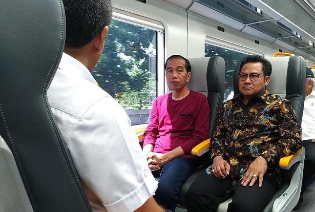
 Resmikan Kereta Bandara Pakai Kaos, Begini Komentar Jokowi