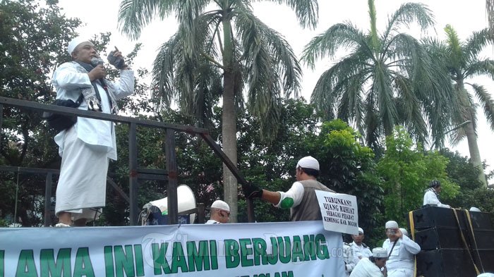 Disantroni Massa FPI, Pejabat Kemenag Cibinong Minta Maaf