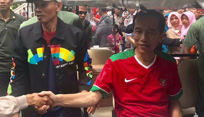 Usai Momong Cucu, Jokowi Nikmati Olahraga di KRB