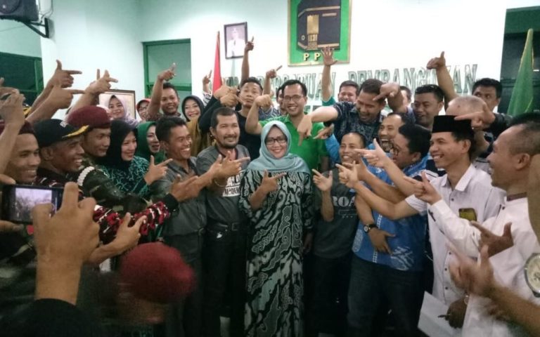 PLENO PPK TUNTAS, PASLON HADIST TAK TERGOYAHKAN RAIH SUARA TERBANYAK