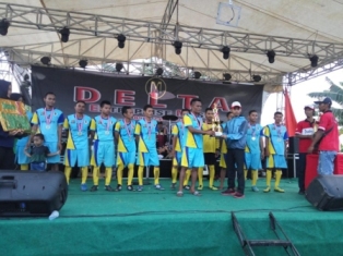 Juara Sepak Bola Tangkil Ikuti Turnamen Kecamatan