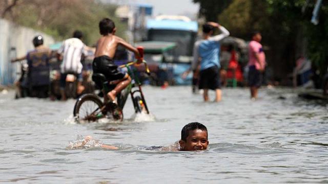 Bendungan Katulampa Siaga 3, Kebon Pala Kampung Melayu Langsung Terendam Banjir