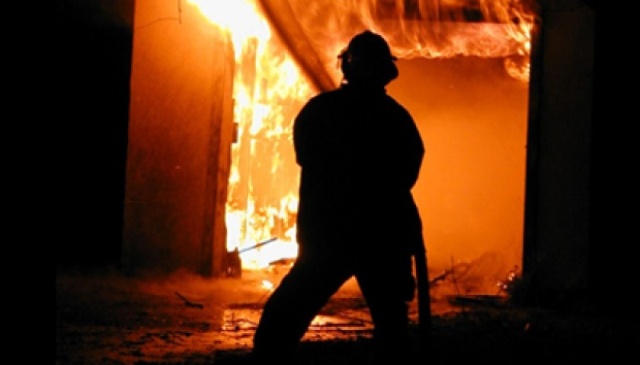 Anak Main Korek Api di Kamar, Rumah Kebakaran
