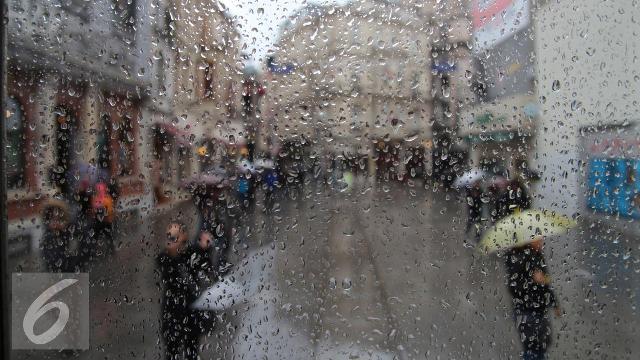 BMKG: Siang Hari Kota Bogor Hujan Petir