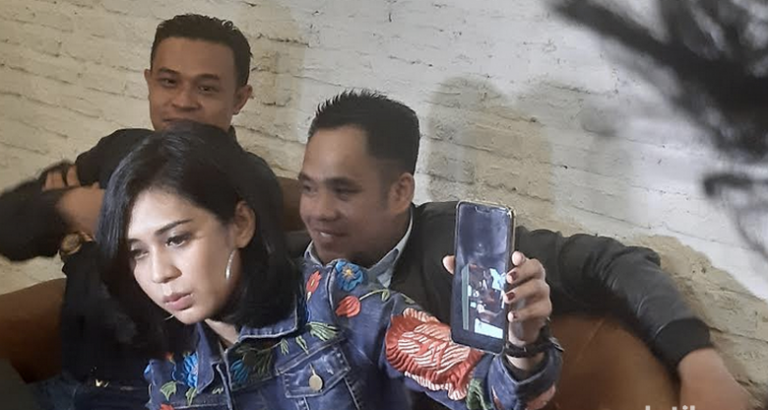 Karen Pooroe Membantah Suaminya Selingkuh, Tapi Sebut Tertarik dengan Marshanda