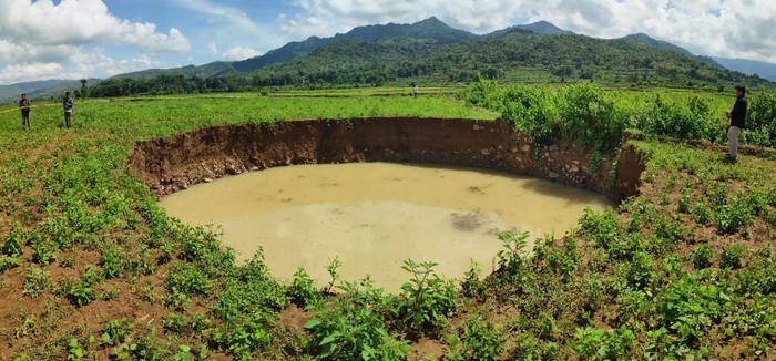 Lubang Raksasa Maros Sulsel Diameter Menjadi 20 Meter