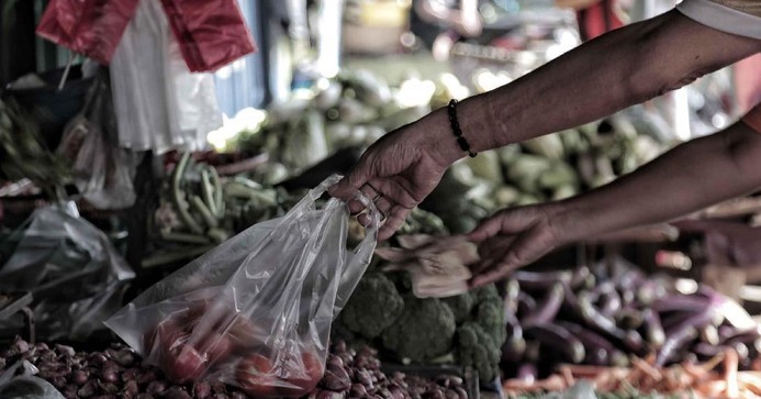 Mulai Juli 2020 Larangan Kantong Plastik di Mal-Pasar Jakarta Berlaku