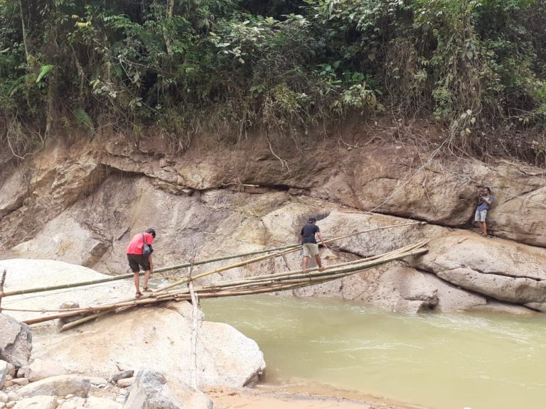 Tiga Kampung di Desa Cileuksa Masih Terisolasi