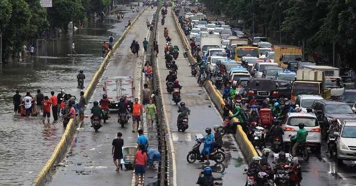 Usai Banjir Jakarta 9.890 Warga Masih Mengungsi di 82 Titik