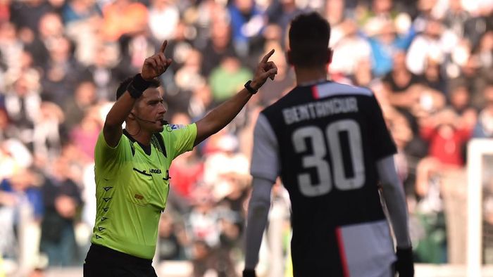 Menurut Pemilik Fiorentina Juventus Menang Karena Dibantu Wasit