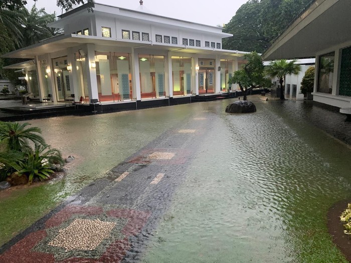 Begini Penampakan Istana Presiden yang Kebanjiran
