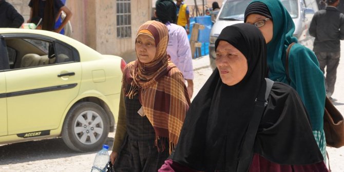 Menakar Dampak Positif & Negatif Kebijakan Jokowi Tolak Pulangkan WNI Eks ISIS ke RI