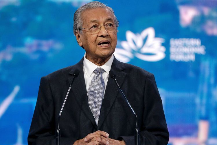 Raja Malaysia Tunda Pengunduran Diri Mahatir