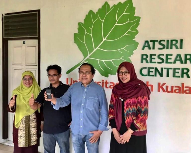 Rizal Ramli Kagumi Pengembangan Minyak Nilam di Aceh