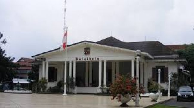 KLB corona,  Operasional Mall di Kota Bogor Dibatasi