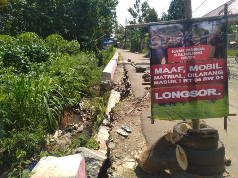 LAPOR Pak Wali, Warga Kalimurni Kelurahan Kencana Minta Jalan Ambrol Segera di Perbaiki