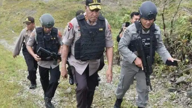 TNI Baku Tembak VS Polisi di Papua, Dua Anggota Polisi Tewas