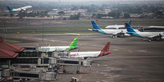 Hari Ini, Bandara Soekarno Hatta Melarang WNA Masuk atau Transit