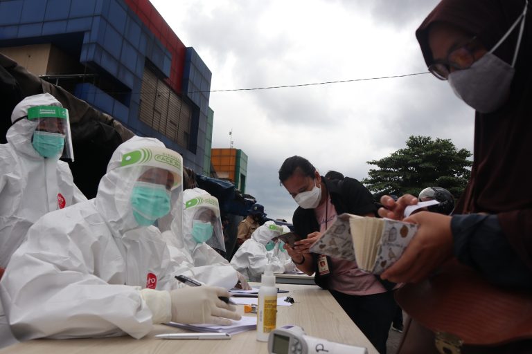 Buntut Pasar Anyar Menyemut, 200 Pedagang di Rapid Test