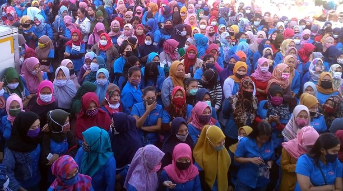 Ribuan Buruh di Sukabumi Demo Tuntut THR